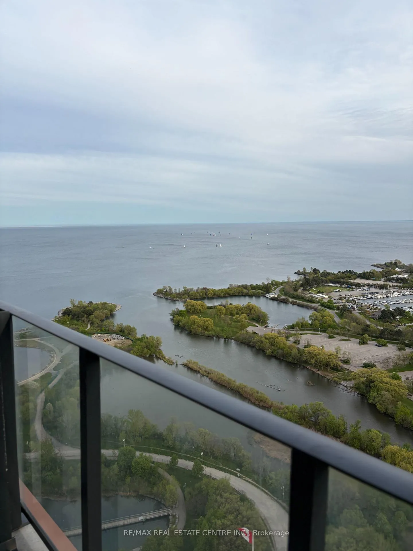 Photo 12 of Unit 3818, 30 Shore Breeze Drive, Etobicoke, Mimico — HOMEH