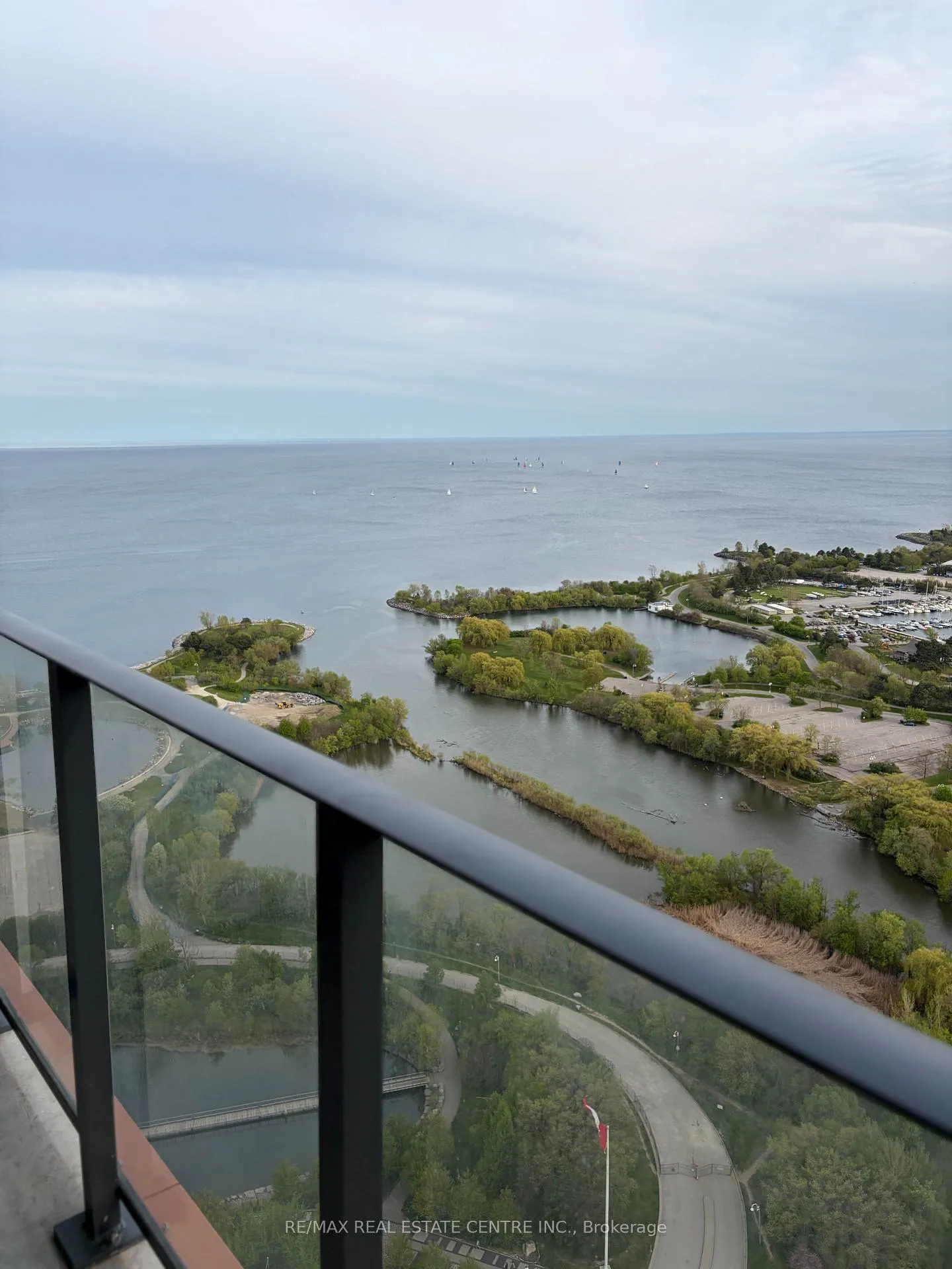 Photo 13 of Unit 3818, 30 Shore Breeze Drive, Etobicoke, Mimico — HOMEH
