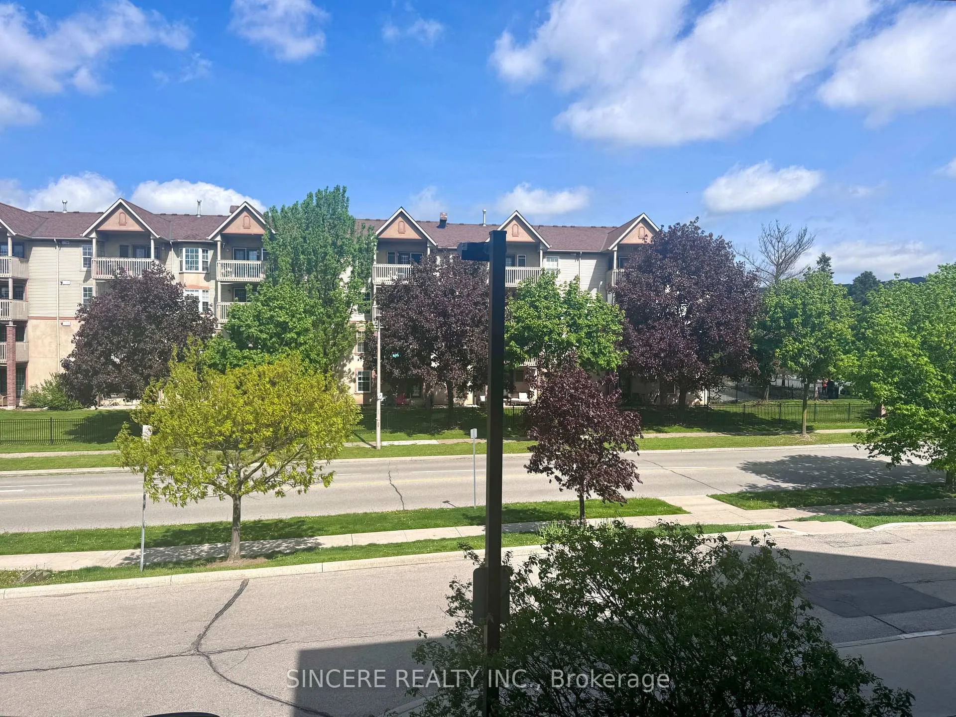 Photo 15 of Unit 211, 4006 Kilmer Drive, Burlington, Tansley — HOMEH
