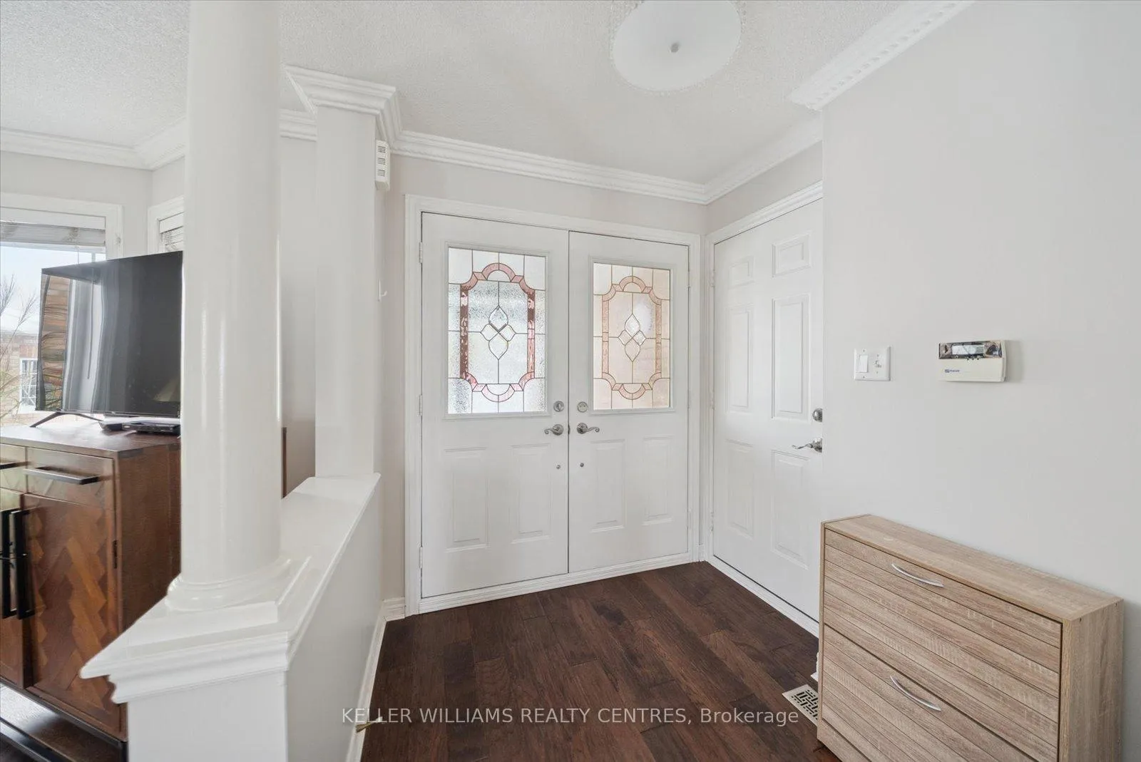 Photo 5 of 76 Kerfoot Crescent, Georgina, Historic Lakeshore Communities — HOMEH