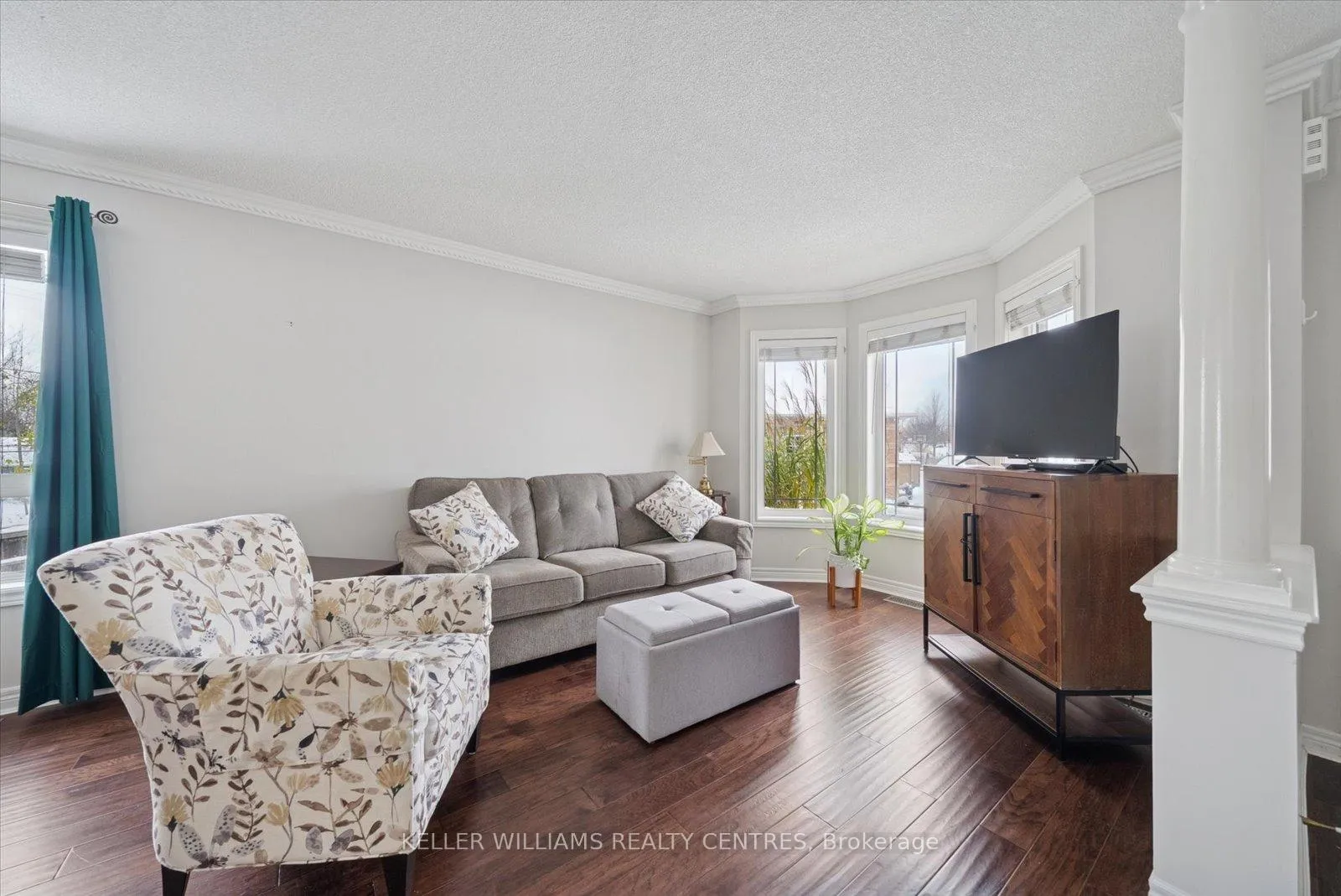 Photo 6 of 76 Kerfoot Crescent, Georgina, Historic Lakeshore Communities — HOMEH