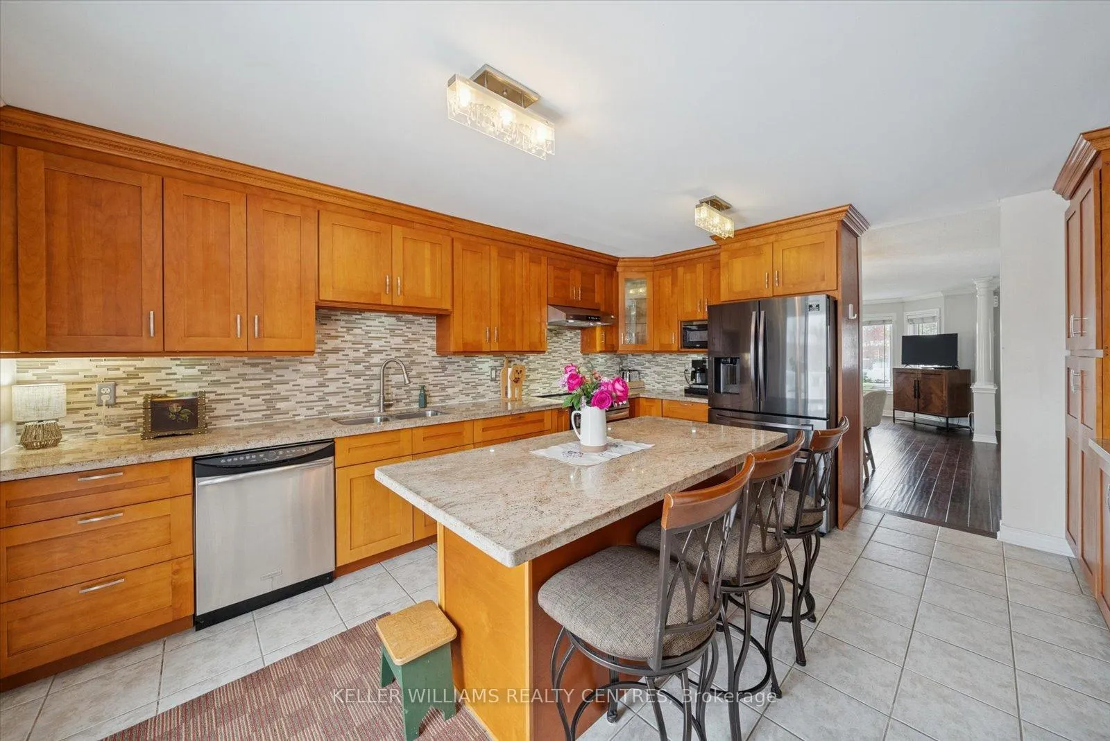 Photo 11 of 76 Kerfoot Crescent, Georgina, Historic Lakeshore Communities — HOMEH