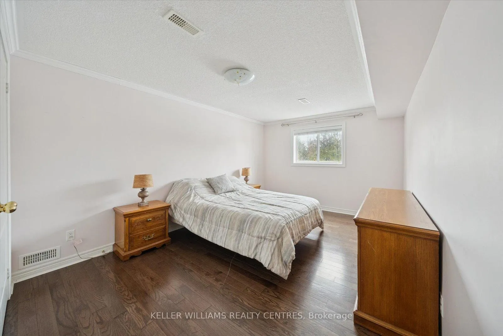 Photo 25 of 76 Kerfoot Crescent, Georgina, Historic Lakeshore Communities — HOMEH