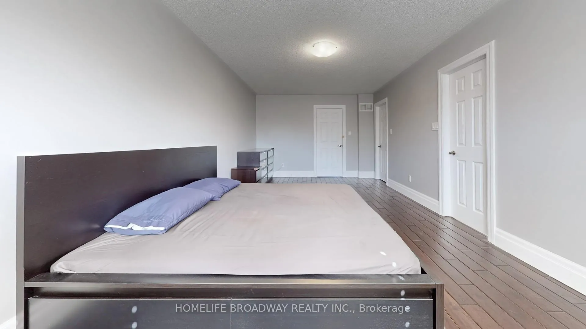 Photo 17 of 96 Echo Ridge Crescent, Vaughan, Sonoma Heights — HOMEH