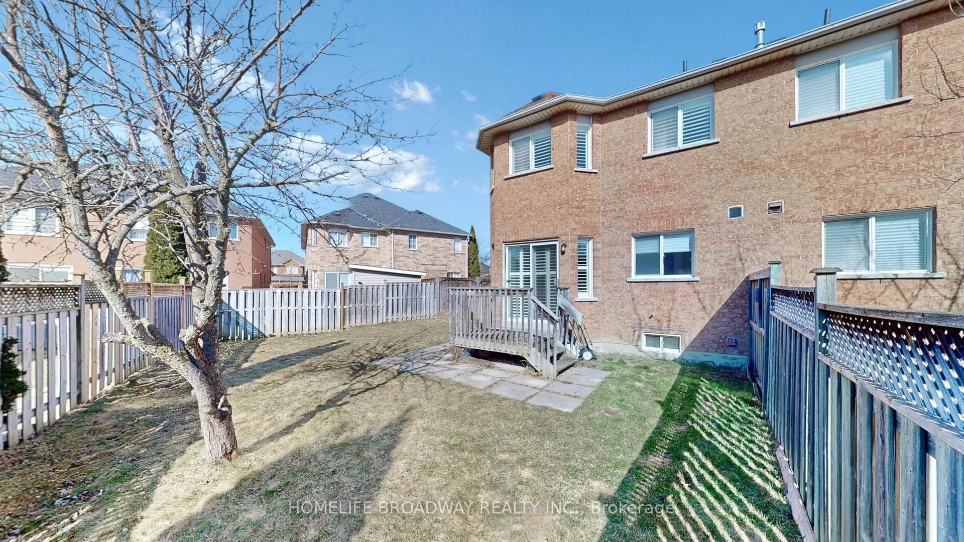 Photo 30 of 96 Echo Ridge Crescent, Vaughan, Sonoma Heights — HOMEH