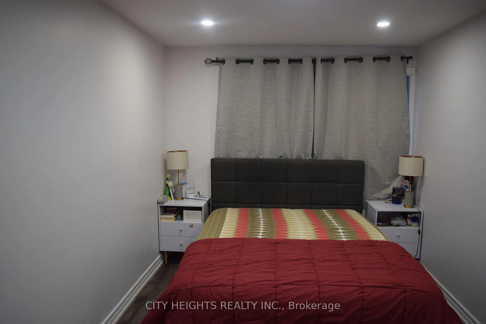 Photo 17 of 28 Crest Fern Way, Toronto, Roncesvalles — HOMEH
