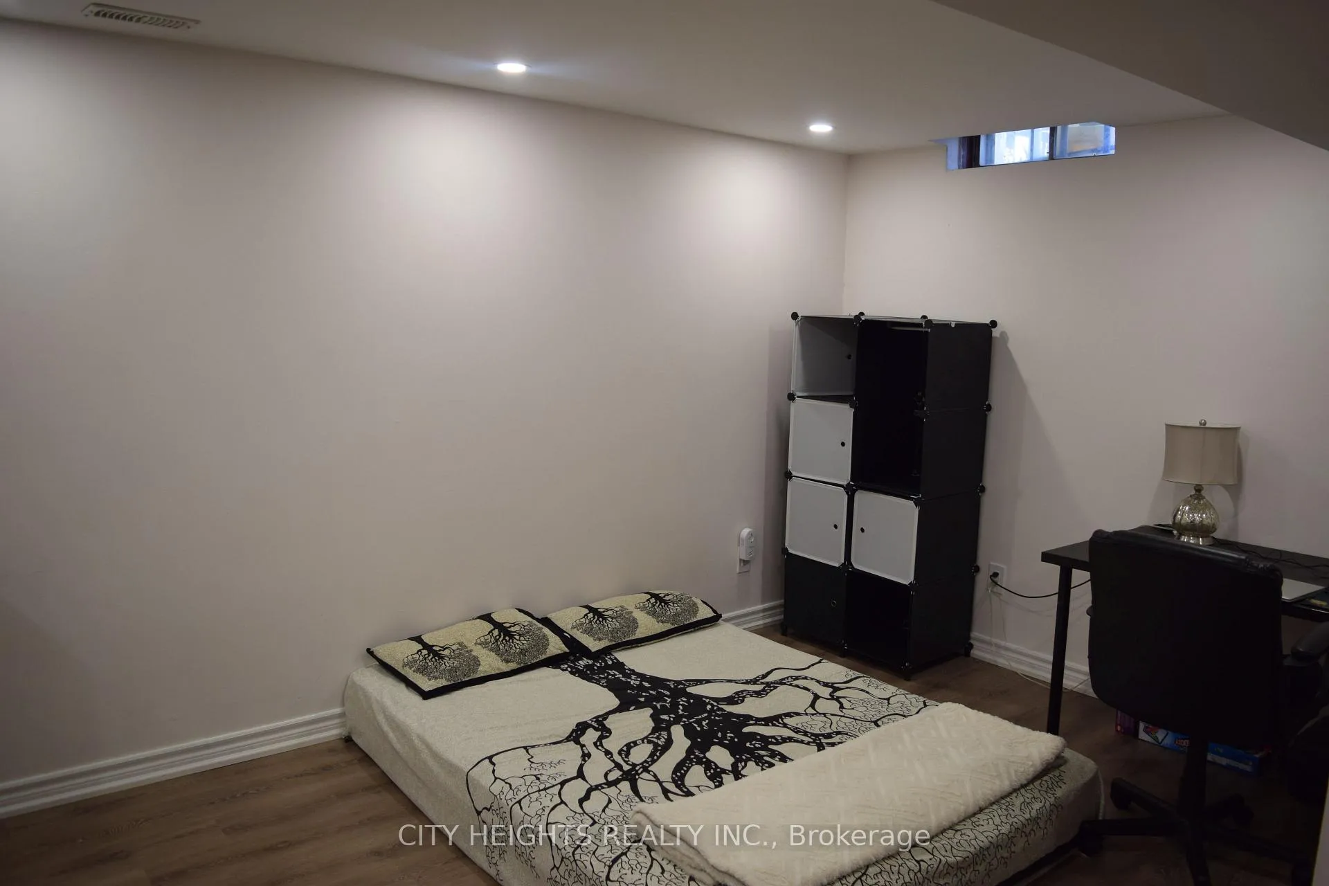 Photo 25 of 28 Crest Fern Way, Toronto, Roncesvalles — HOMEH