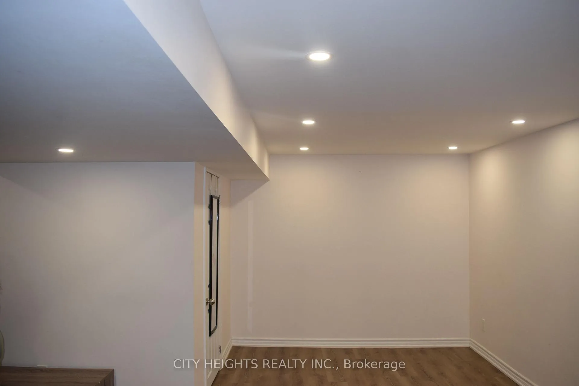 Photo 29 of 28 Crest Fern Way, Toronto, Roncesvalles — HOMEH