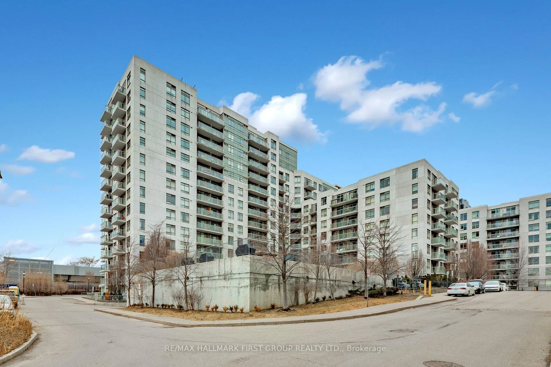 Photo 1 of Unit 918, 812 Lansdowne Avenue, Toronto, Dovercourt-Wallace Emerson-Junction — HOMEH