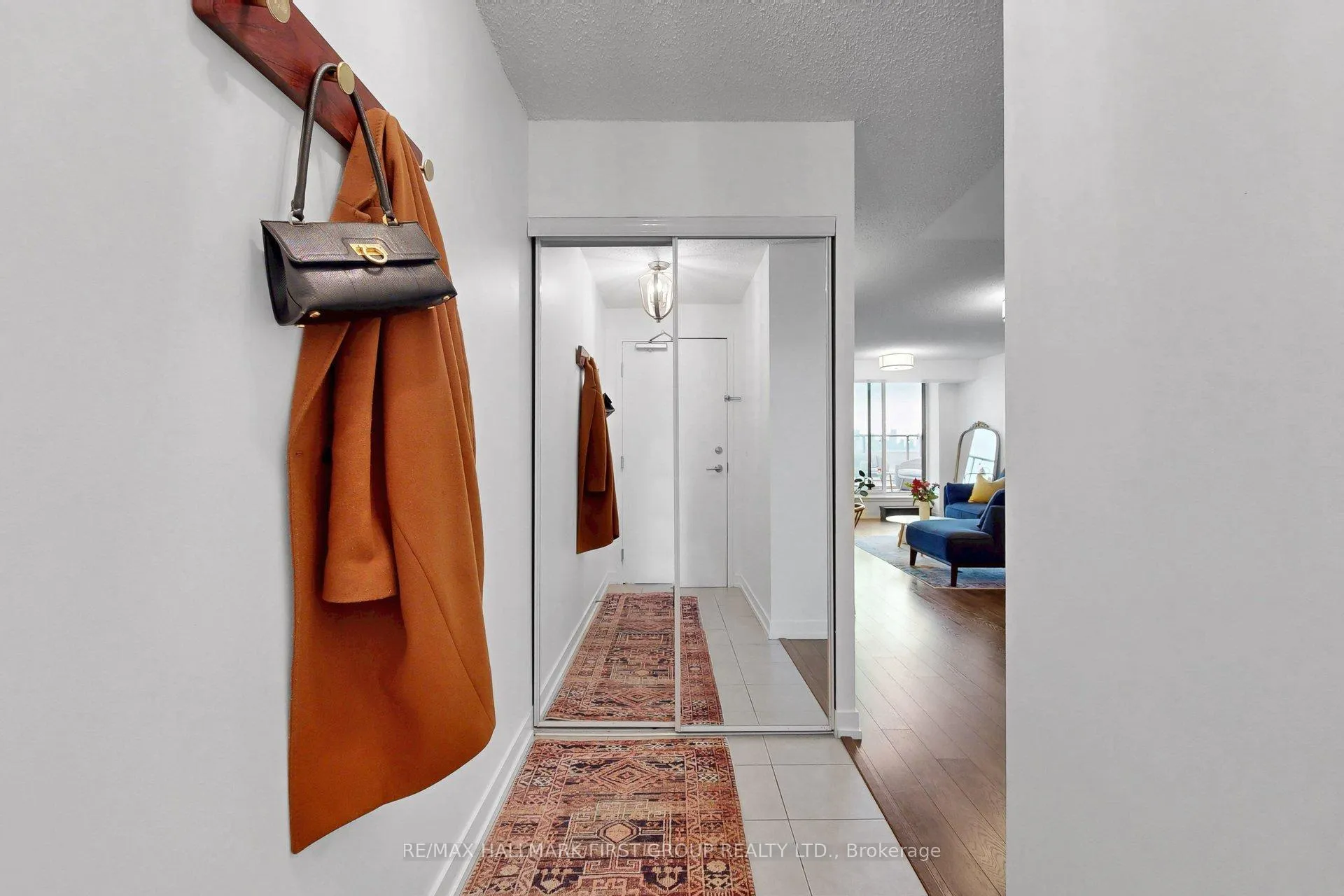 Photo 3 of Unit 918, 812 Lansdowne Avenue, Toronto, Dovercourt-Wallace Emerson-Junction — HOMEH