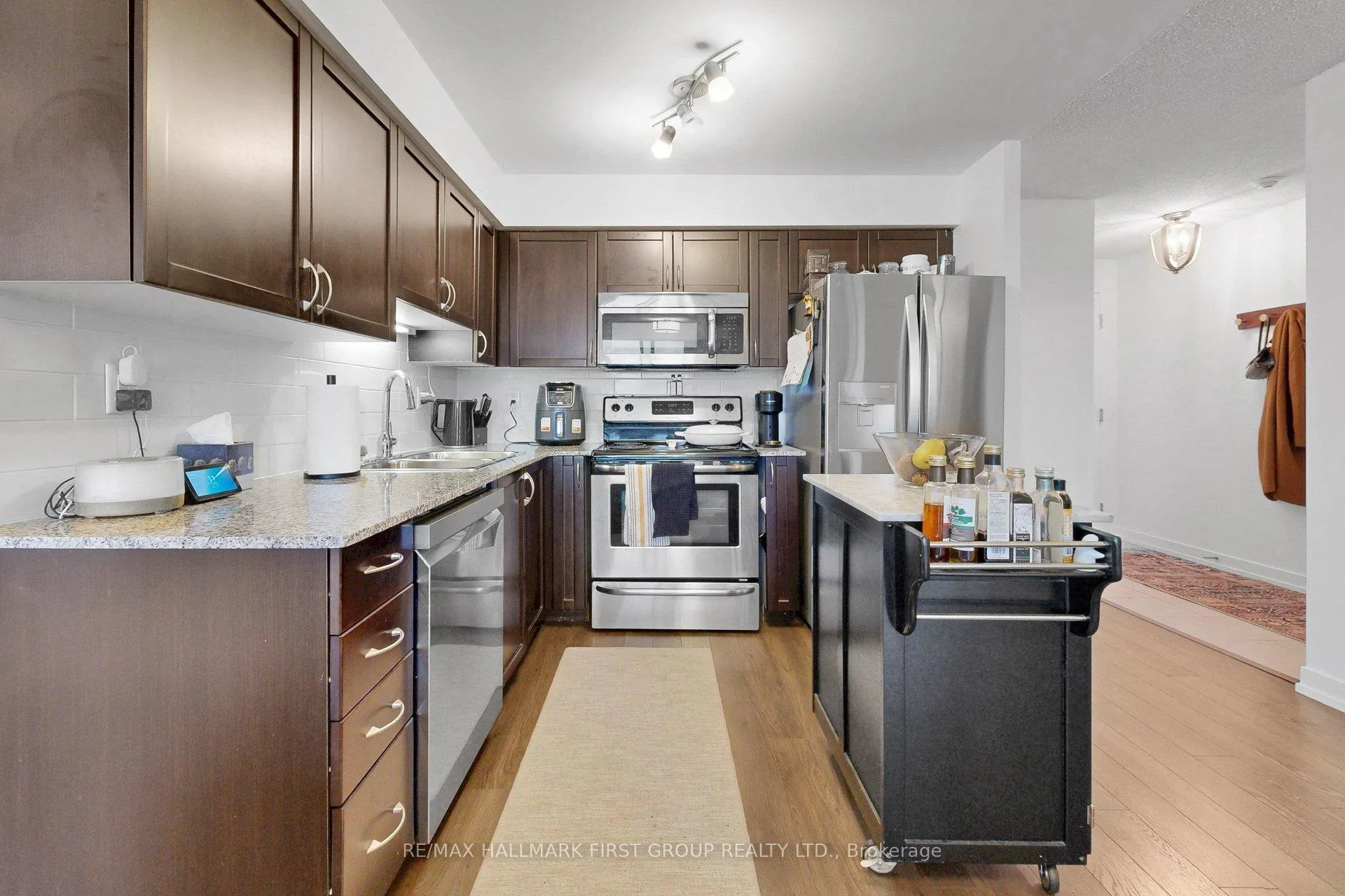 Photo 6 of Unit 918, 812 Lansdowne Avenue, Toronto, Dovercourt-Wallace Emerson-Junction — HOMEH