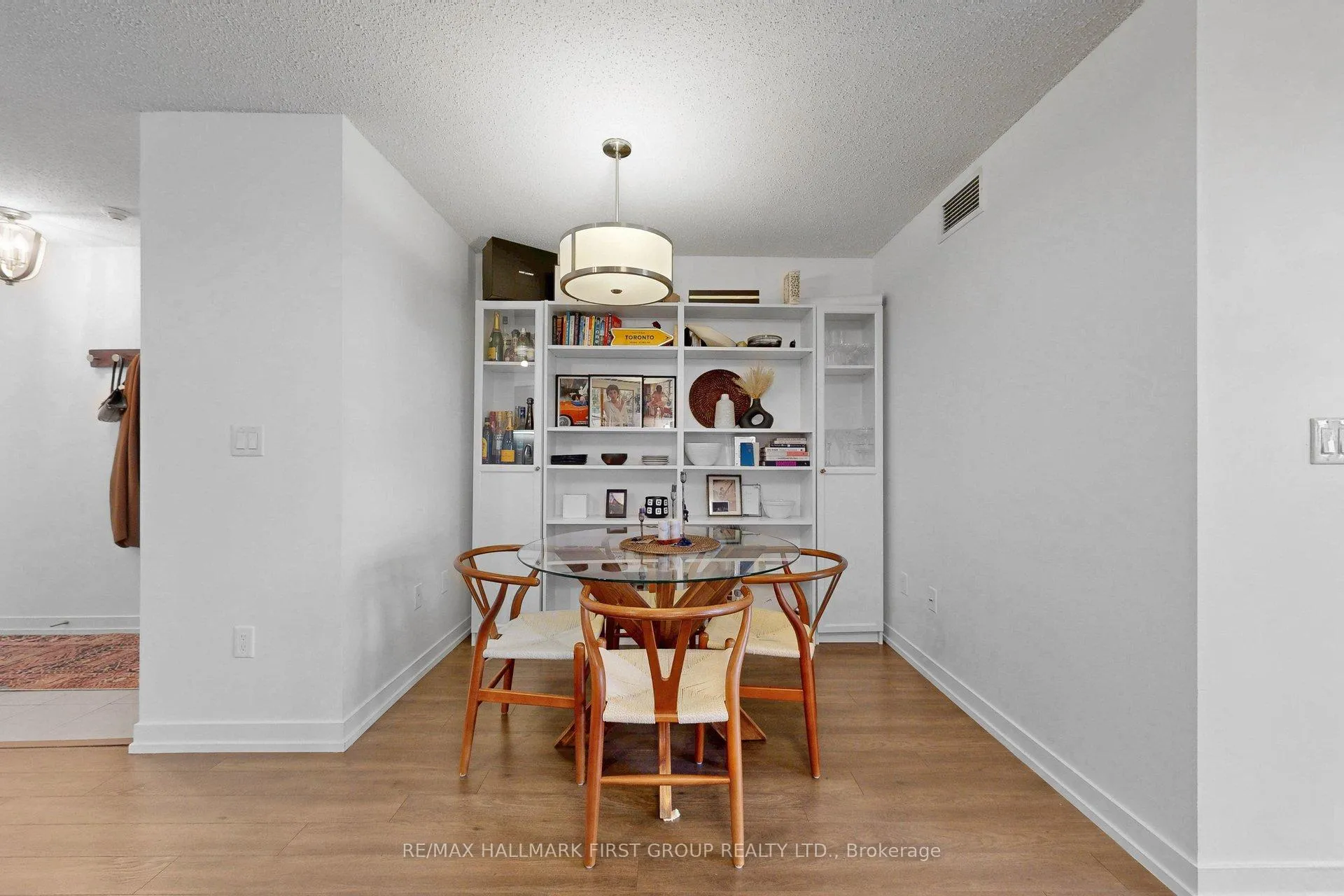 Photo 11 of Unit 918, 812 Lansdowne Avenue, Toronto, Dovercourt-Wallace Emerson-Junction — HOMEH