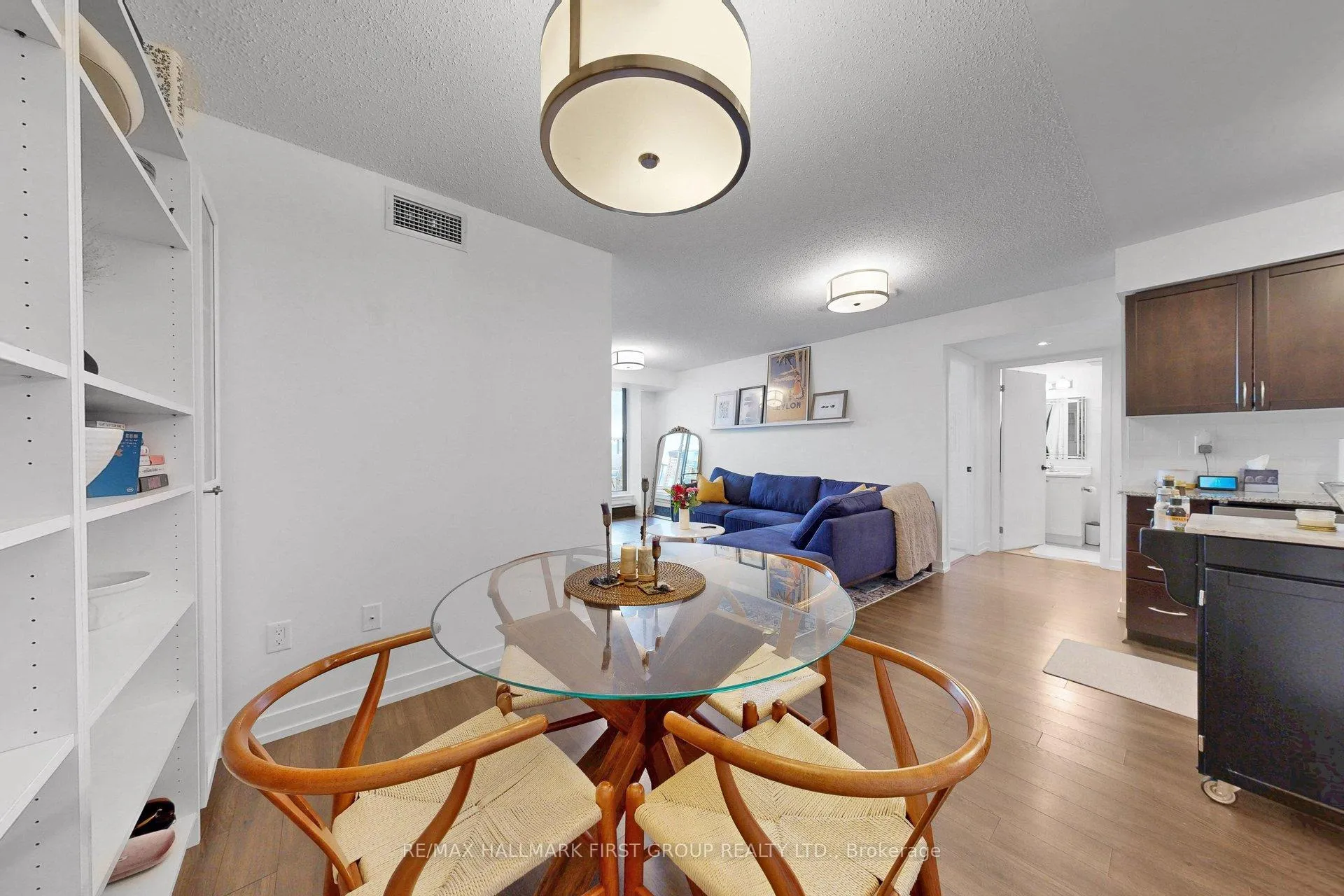 Photo 13 of Unit 918, 812 Lansdowne Avenue, Toronto, Dovercourt-Wallace Emerson-Junction — HOMEH