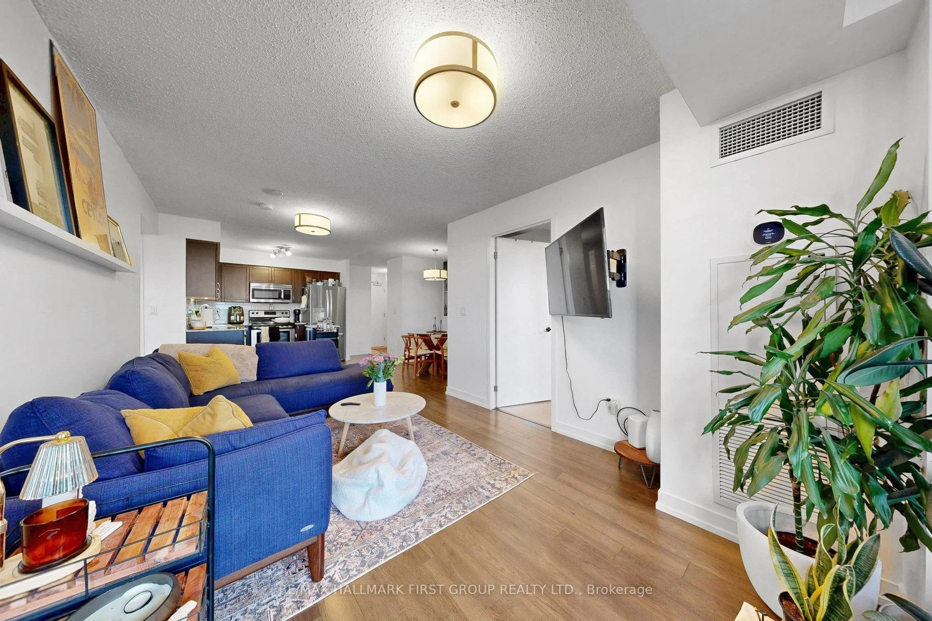 Photo 17 of Unit 918, 812 Lansdowne Avenue, Toronto, Dovercourt-Wallace Emerson-Junction — HOMEH