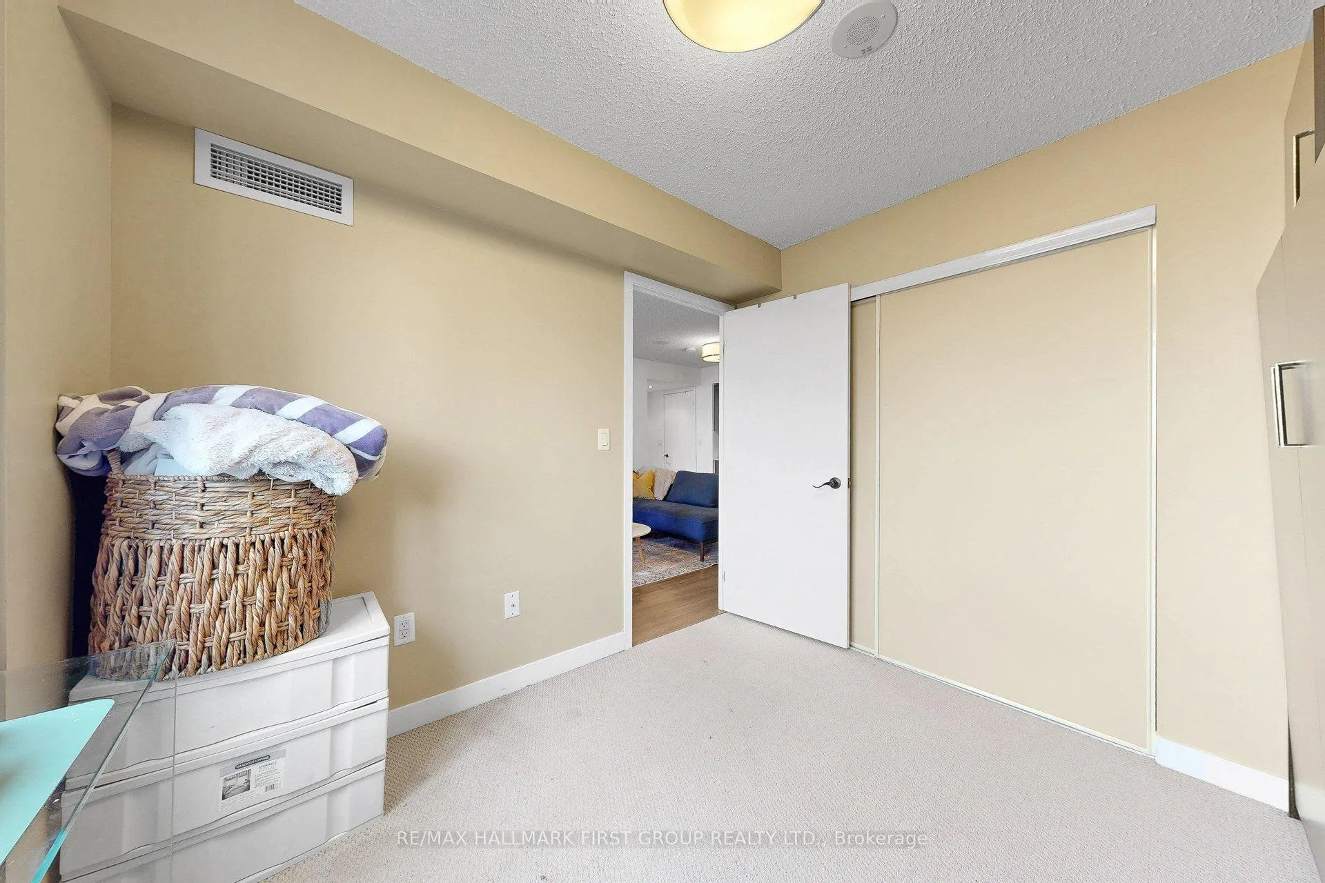 Photo 22 of Unit 918, 812 Lansdowne Avenue, Toronto, Dovercourt-Wallace Emerson-Junction — HOMEH