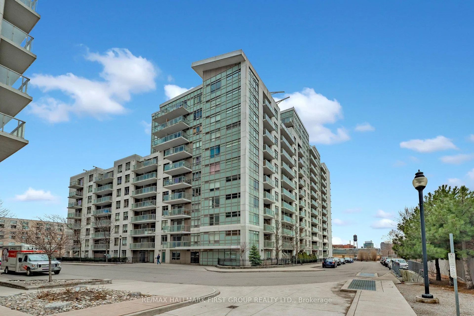 Photo 32 of Unit 918, 812 Lansdowne Avenue, Toronto, Dovercourt-Wallace Emerson-Junction — HOMEH