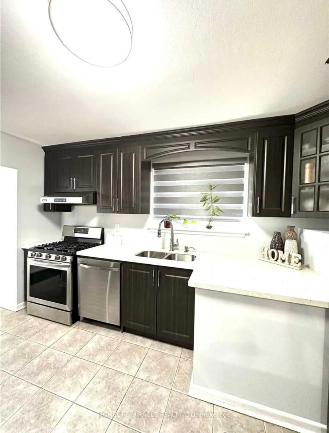 Photo 3 of 66 Fairglen Avenue, Brampton, Bram West — HOMEH