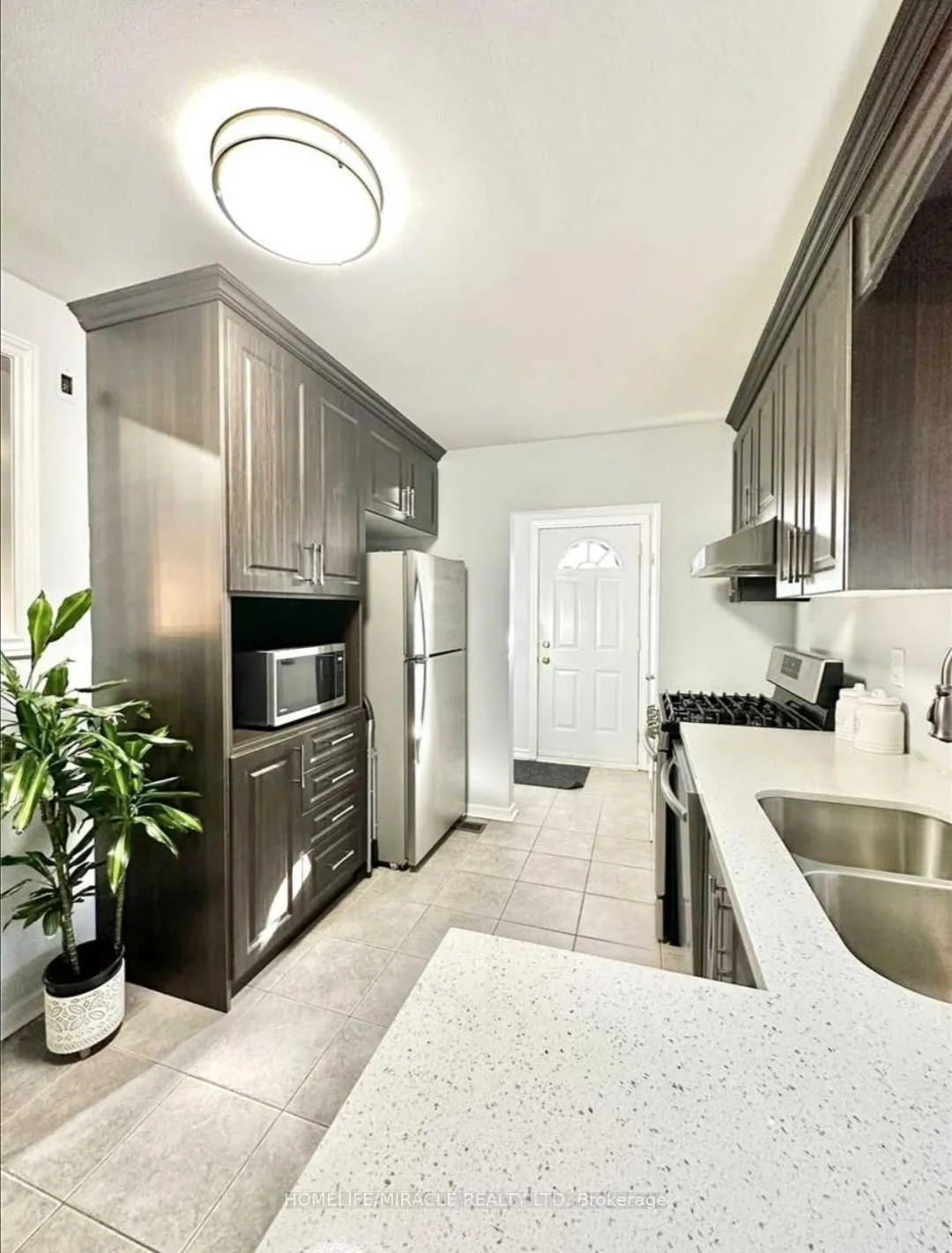 Photo 5 of 66 Fairglen Avenue, Brampton, Bram West — HOMEH