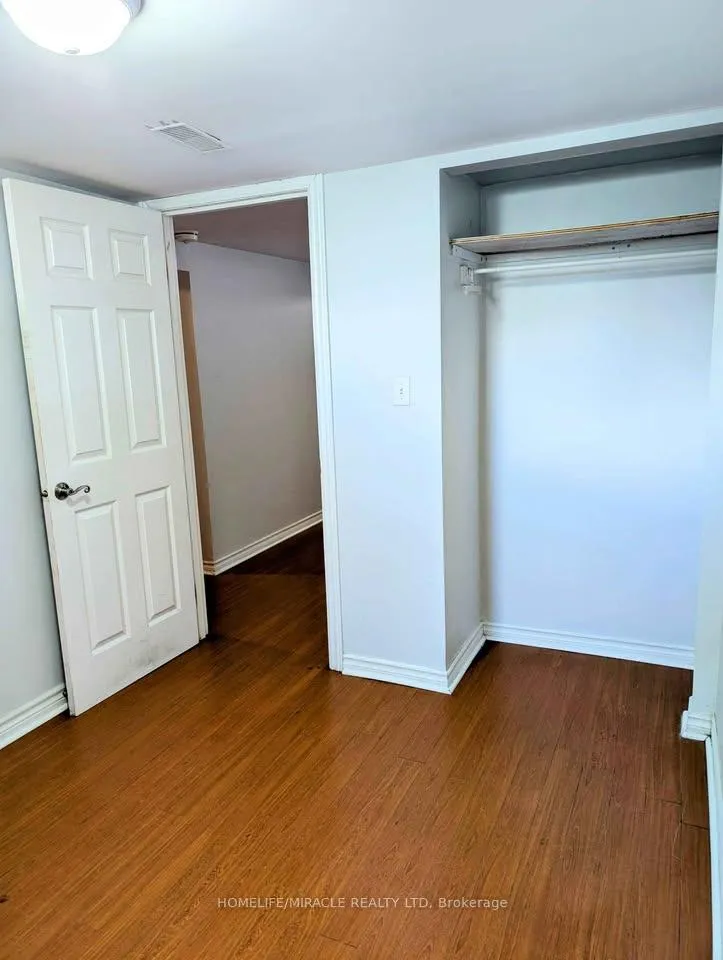 Photo 33 of 66 Fairglen Avenue, Brampton, Bram West — HOMEH