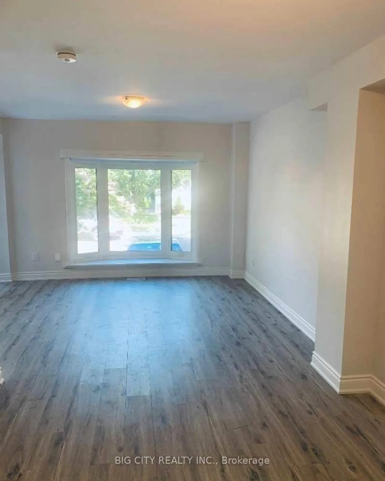 Photo 3 of Unit Main, 75 Eileen Avenue, Toronto, Rockcliffe-Smythe — HOMEH