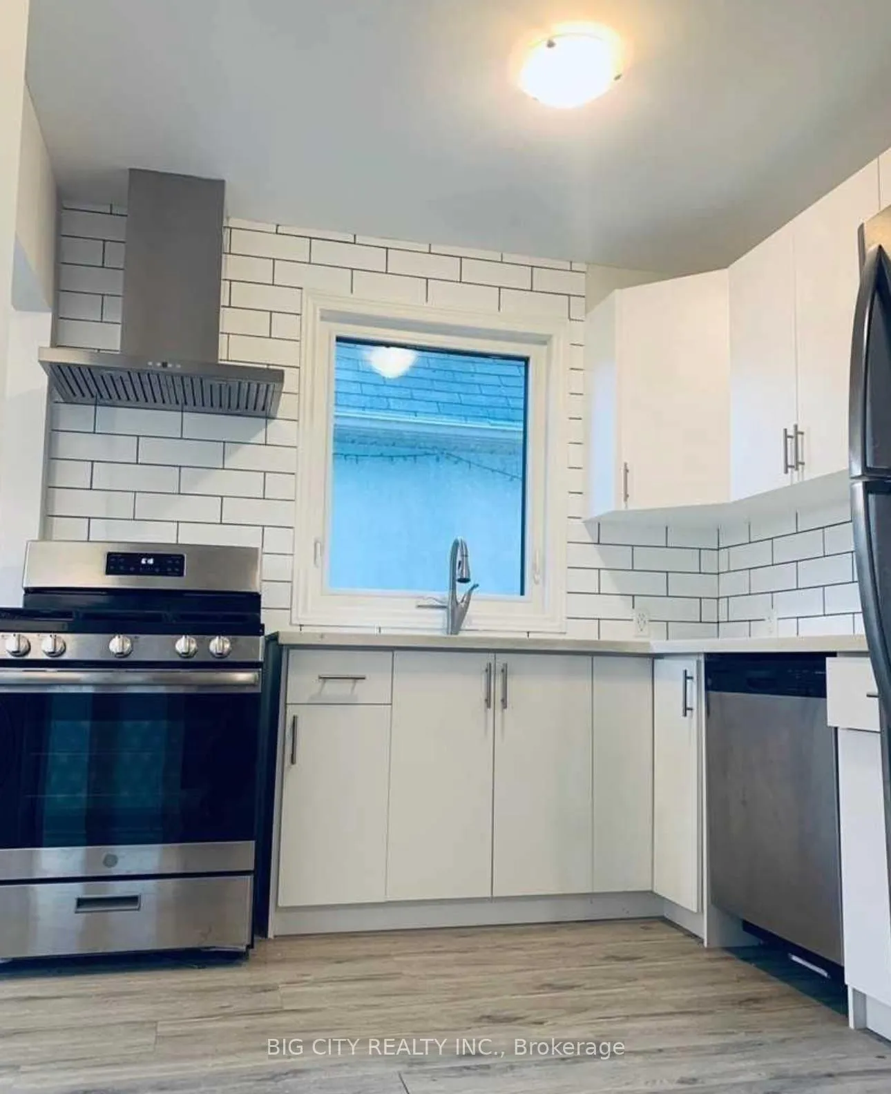 Photo 4 of Unit Main, 75 Eileen Avenue, Toronto, Rockcliffe-Smythe — HOMEH
