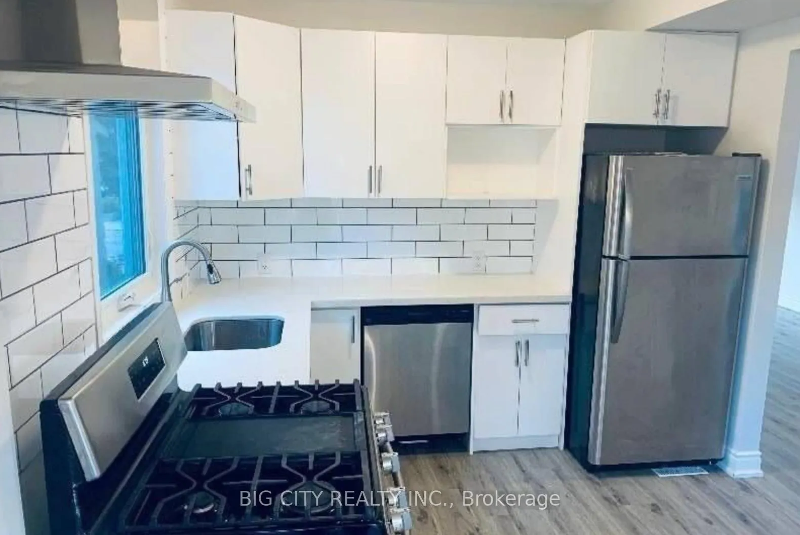 Photo 5 of Unit Main, 75 Eileen Avenue, Toronto, Rockcliffe-Smythe — HOMEH