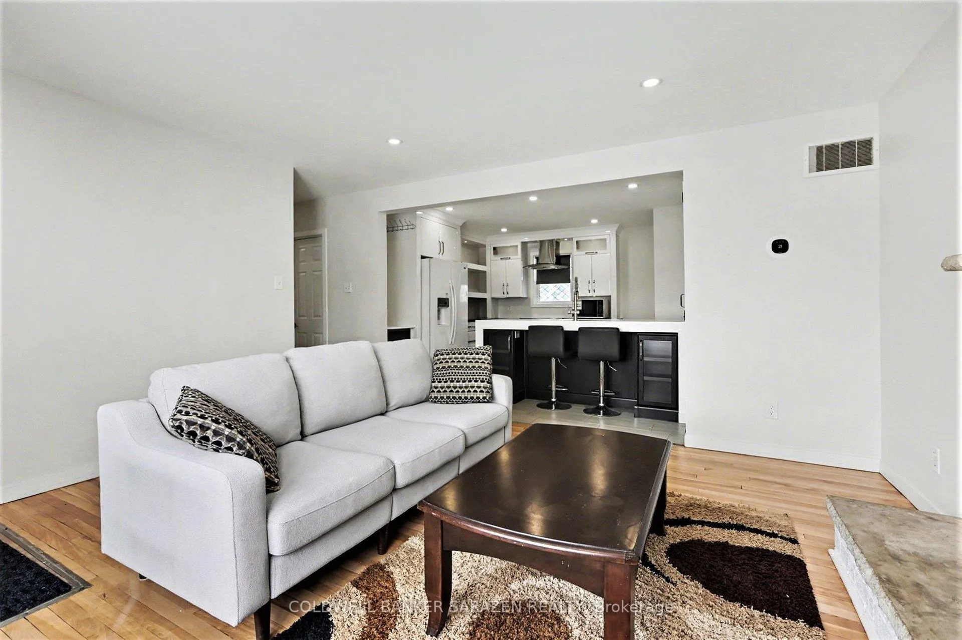 Photo 6 of 1103 Frances Street, Ottawa, Overbrook/Castle Heights — HOMEH