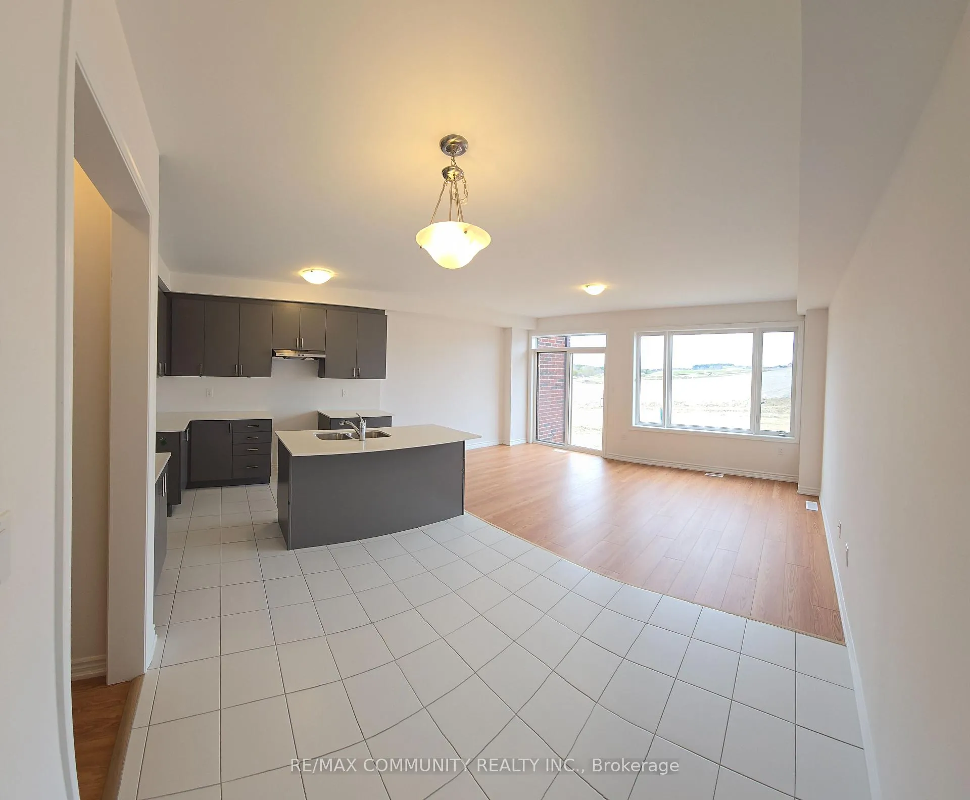 Photo 6 of 751 Carpenter Trail, Peterborough, Monaghan Ward 2 — HOMEH