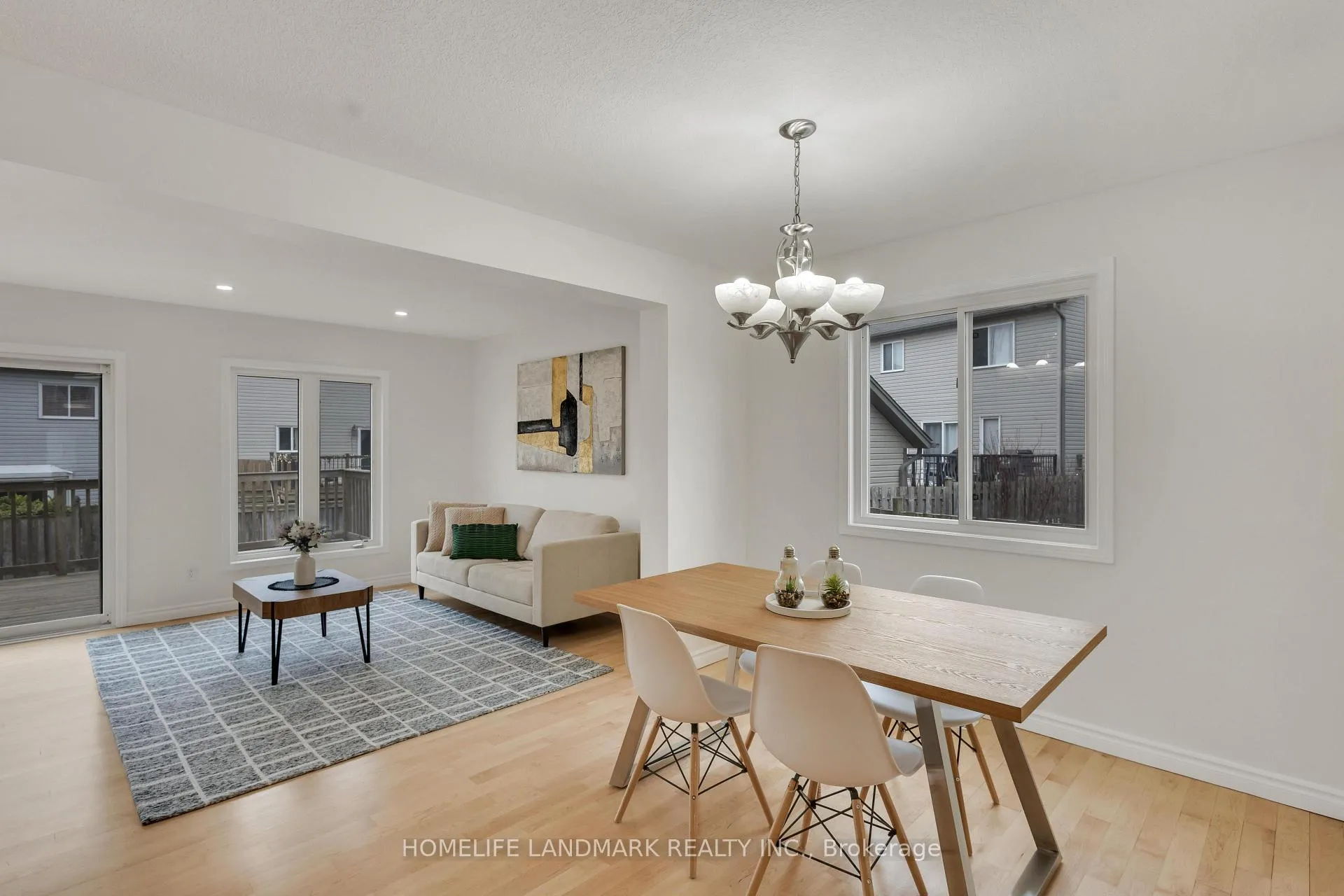 Photo 14 of 102 Iron Gate Street, Kitchener — HOMEH