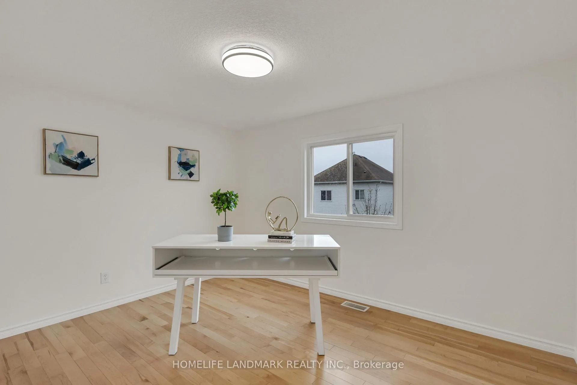Photo 26 of 102 Iron Gate Street, Kitchener — HOMEH