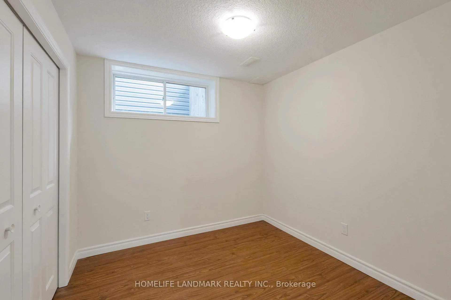Photo 32 of 102 Iron Gate Street, Kitchener — HOMEH