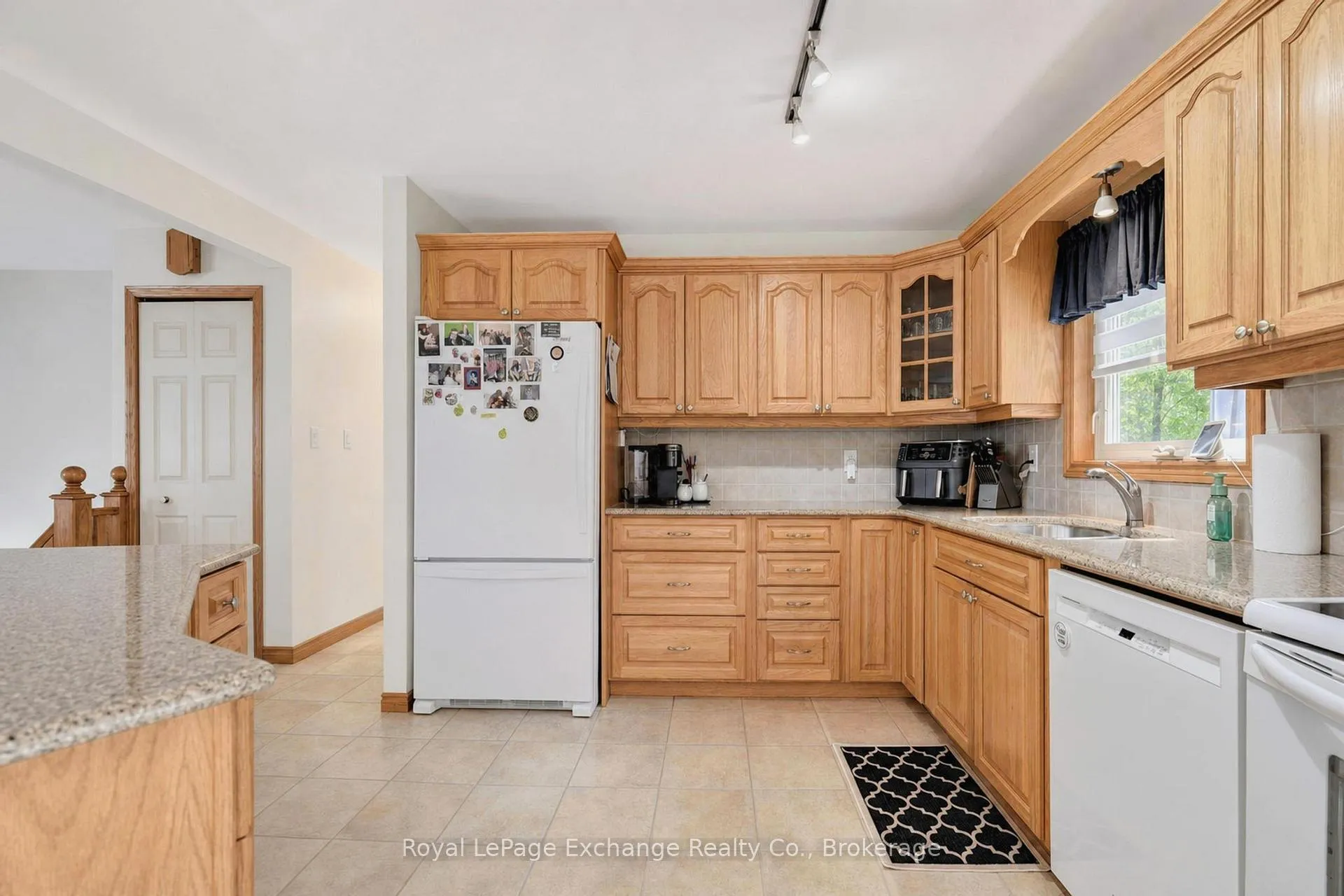 Photo 26 of 28 Maple Street, Kincardine — HOMEH