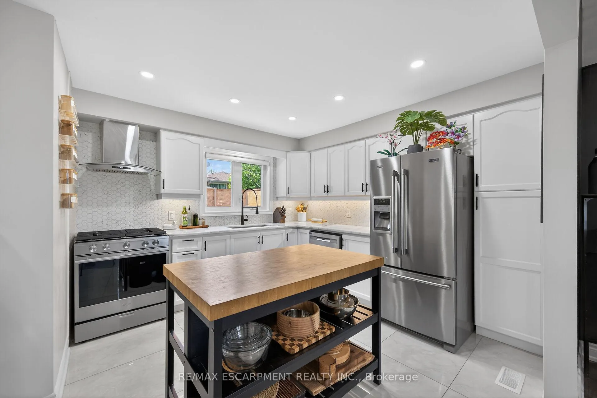 Photo 12 of 1 Sandringham Avenue, Hamilton, Westcliffe — HOMEH