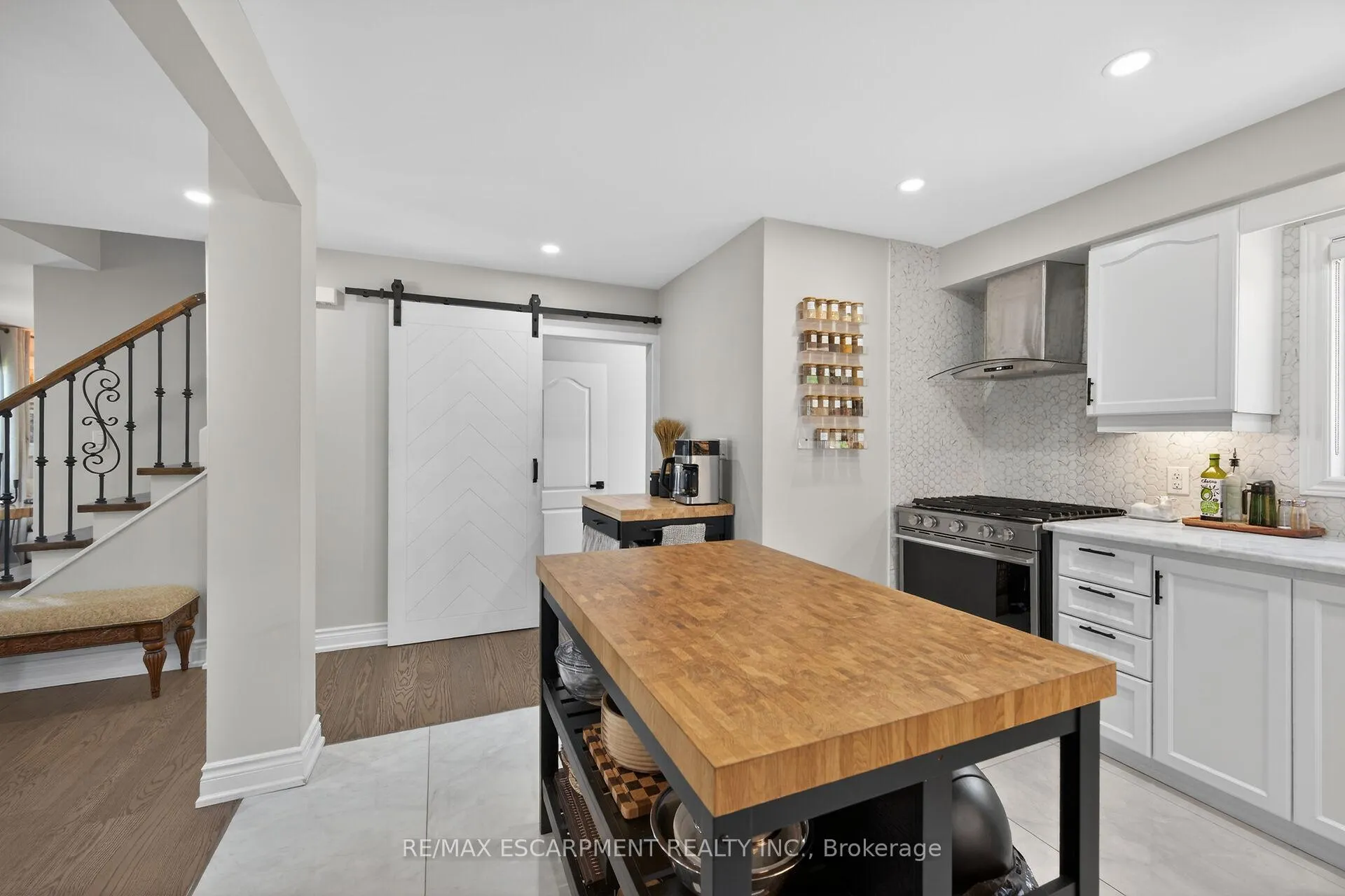 Photo 16 of 1 Sandringham Avenue, Hamilton, Westcliffe — HOMEH