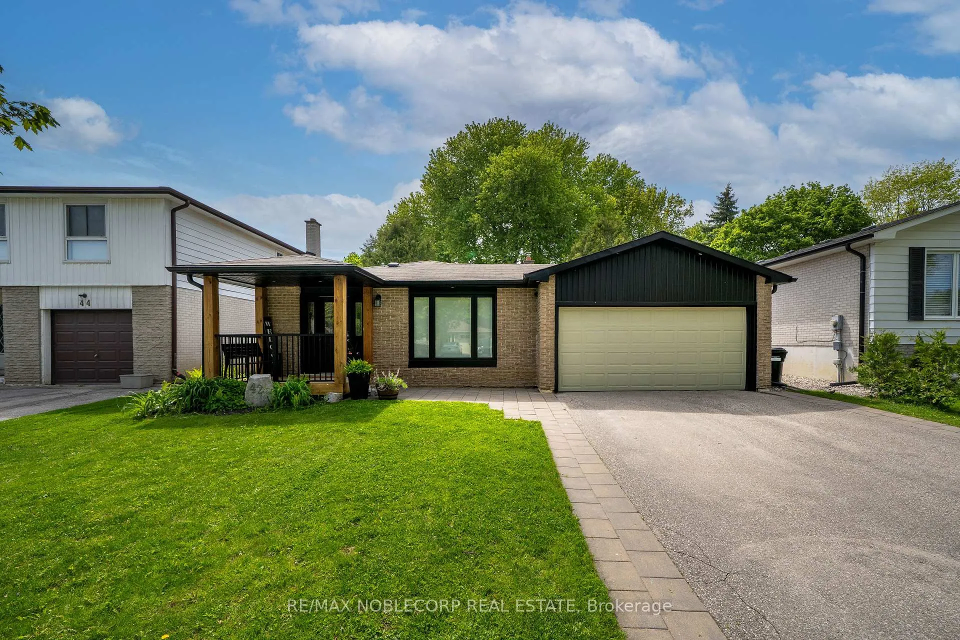 Photo 1 of 42 Mitchell Avenue, New Tecumseth, Alliston — HOMEH