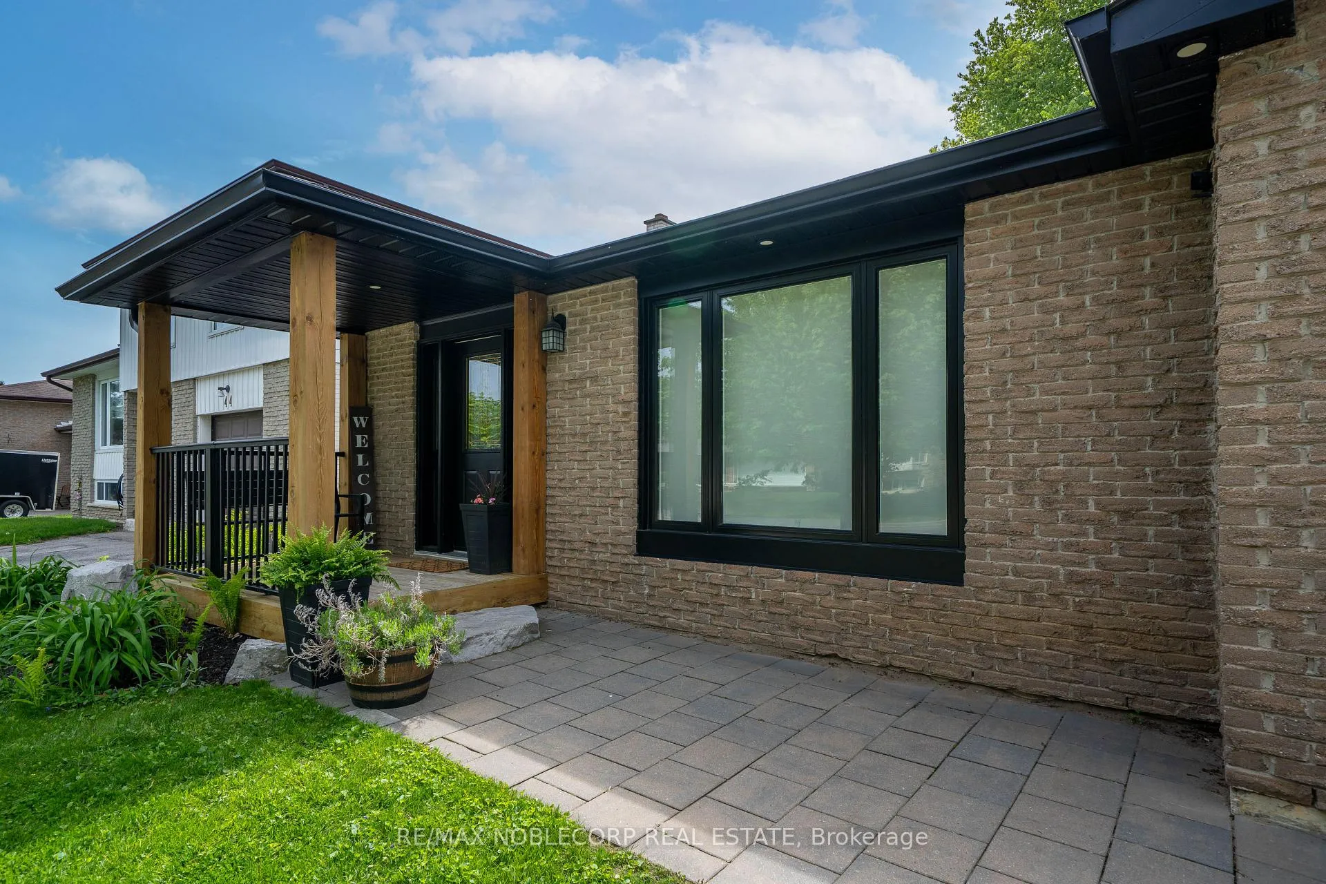 Photo 7 of 42 Mitchell Avenue, New Tecumseth, Alliston — HOMEH