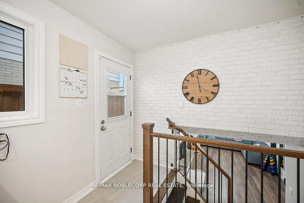 Photo 23 of 42 Mitchell Avenue, New Tecumseth, Alliston — HOMEH