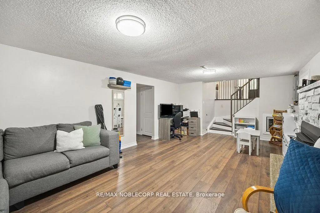 Photo 34 of 42 Mitchell Avenue, New Tecumseth, Alliston — HOMEH