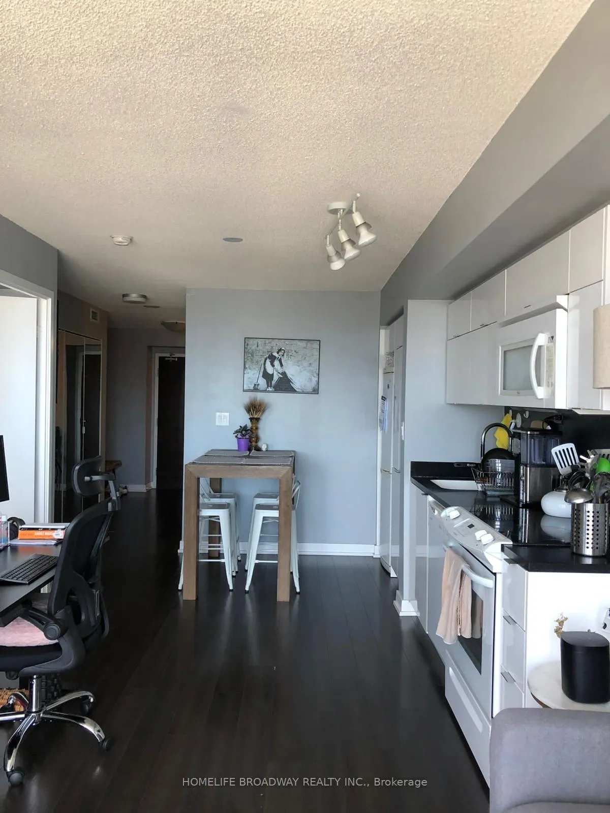 Photo 2 of Unit 1801, 21 Iceboat Terrace, Toronto, Waterfront Communities — HOMEH
