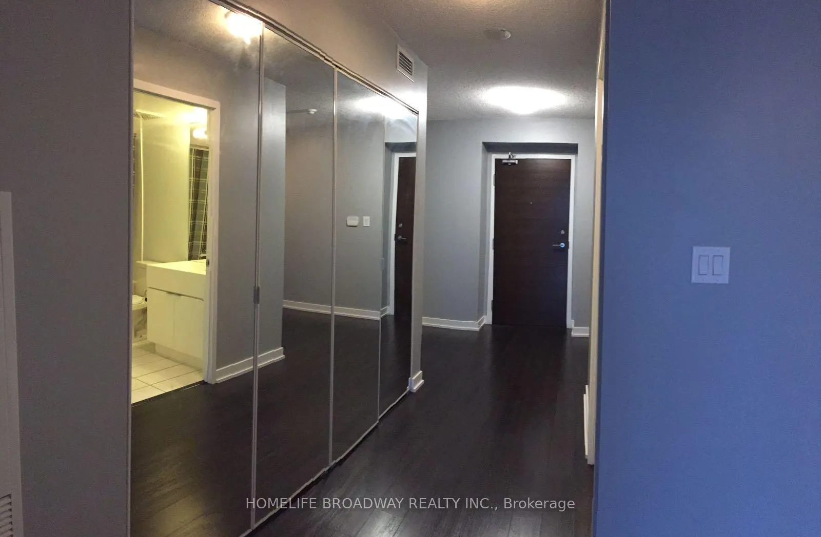 Photo 6 of Unit 1801, 21 Iceboat Terrace, Toronto, Waterfront Communities — HOMEH