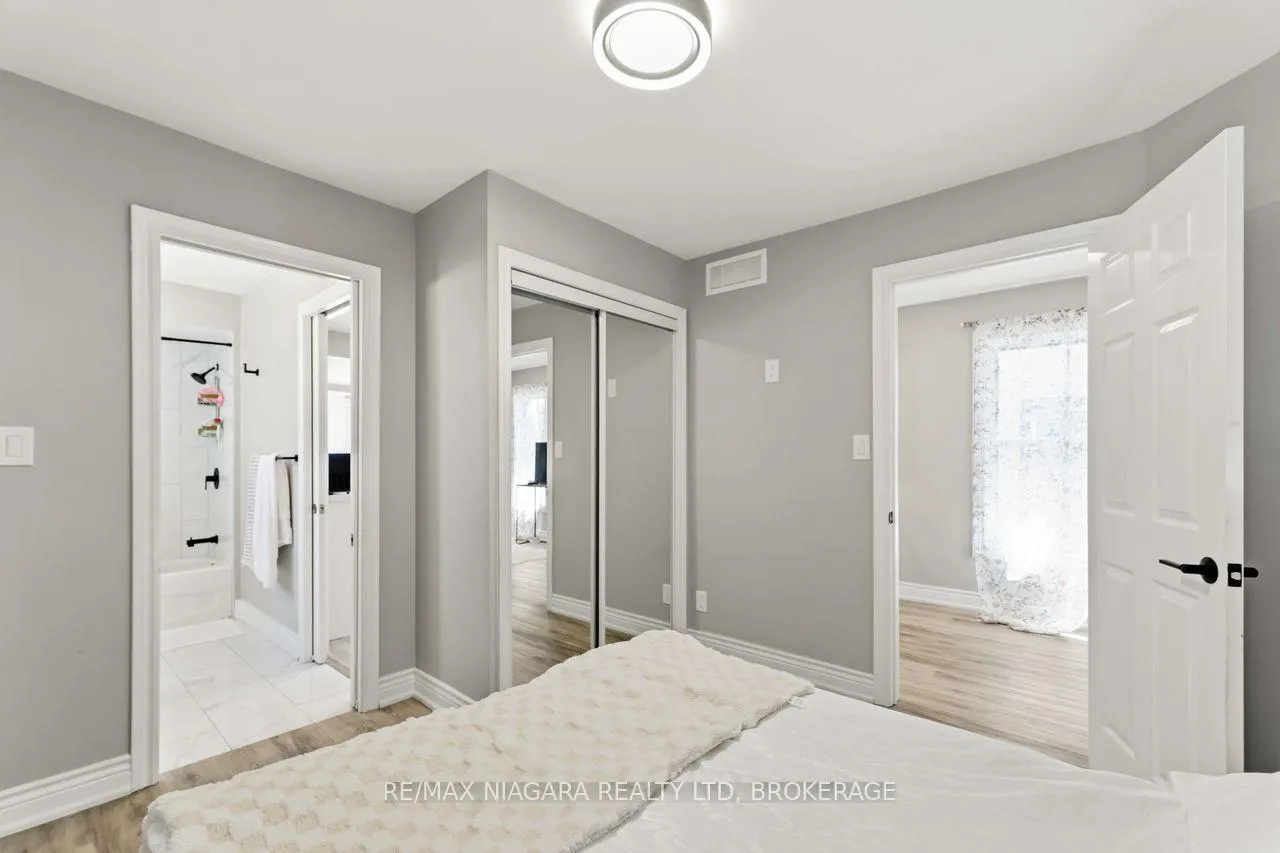 Photo 18 of 77 Semley Avenue, Welland, Broadway — HOMEH