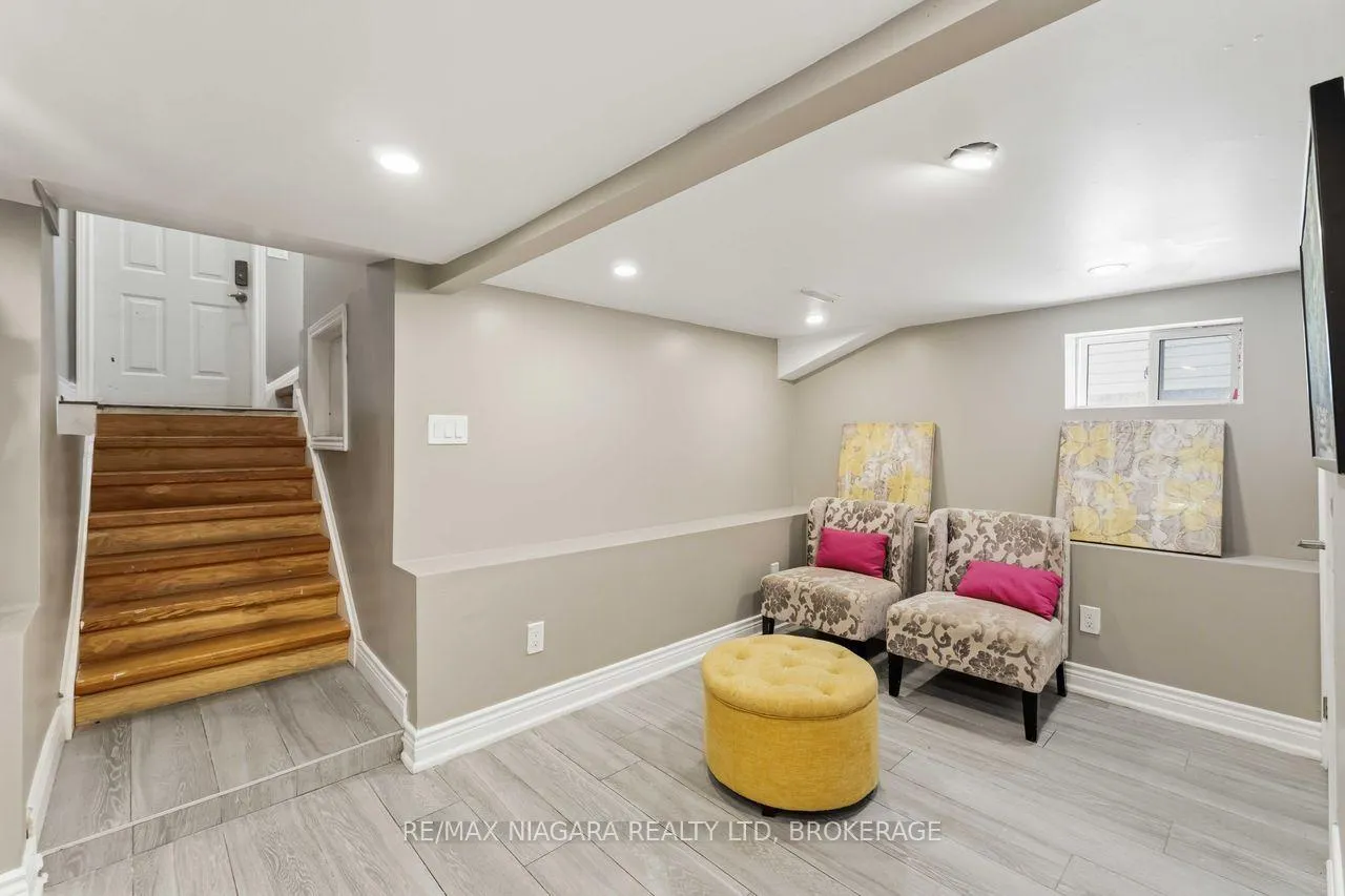 Photo 23 of 77 Semley Avenue, Welland, Broadway — HOMEH
