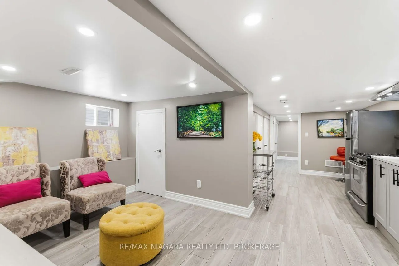 Photo 24 of 77 Semley Avenue, Welland, Broadway — HOMEH