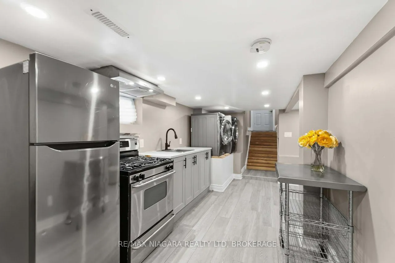Photo 27 of 77 Semley Avenue, Welland, Broadway — HOMEH