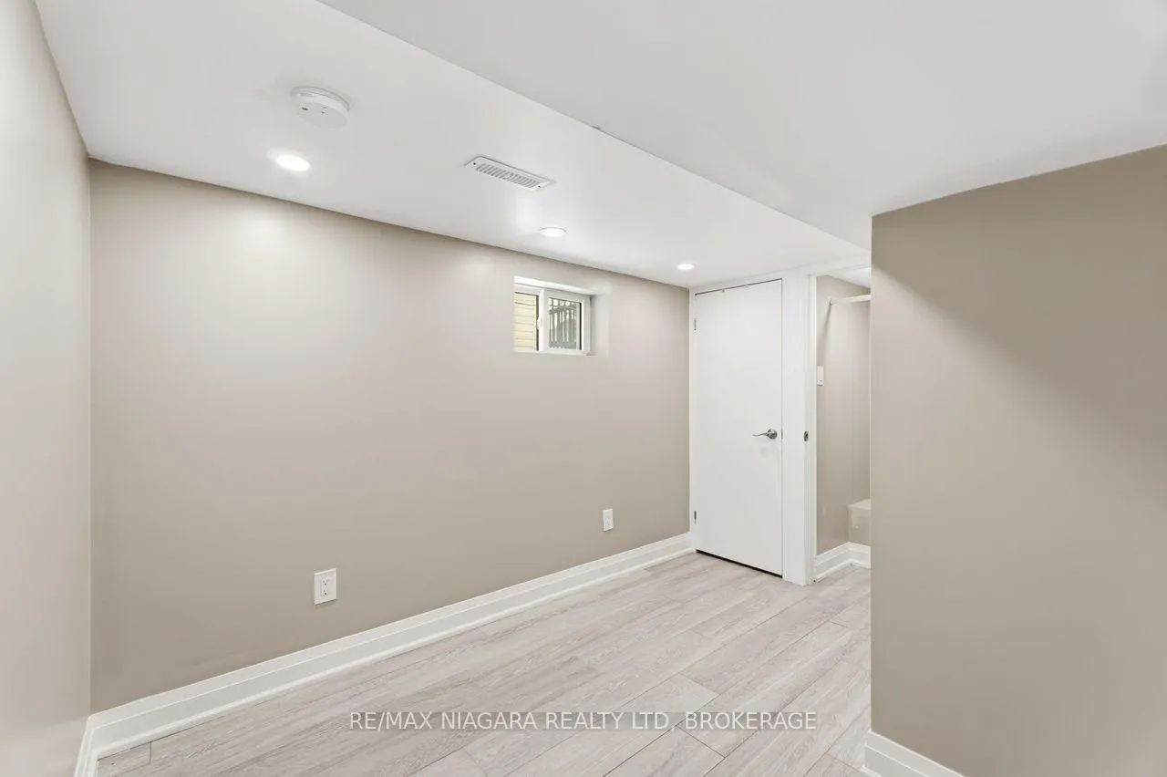 Photo 30 of 77 Semley Avenue, Welland, Broadway — HOMEH
