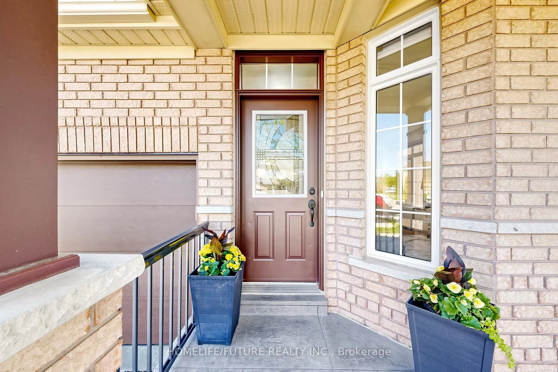 Photo 6 of 17 Coyote Way, Vaughan, Vellore Village — HOMEH