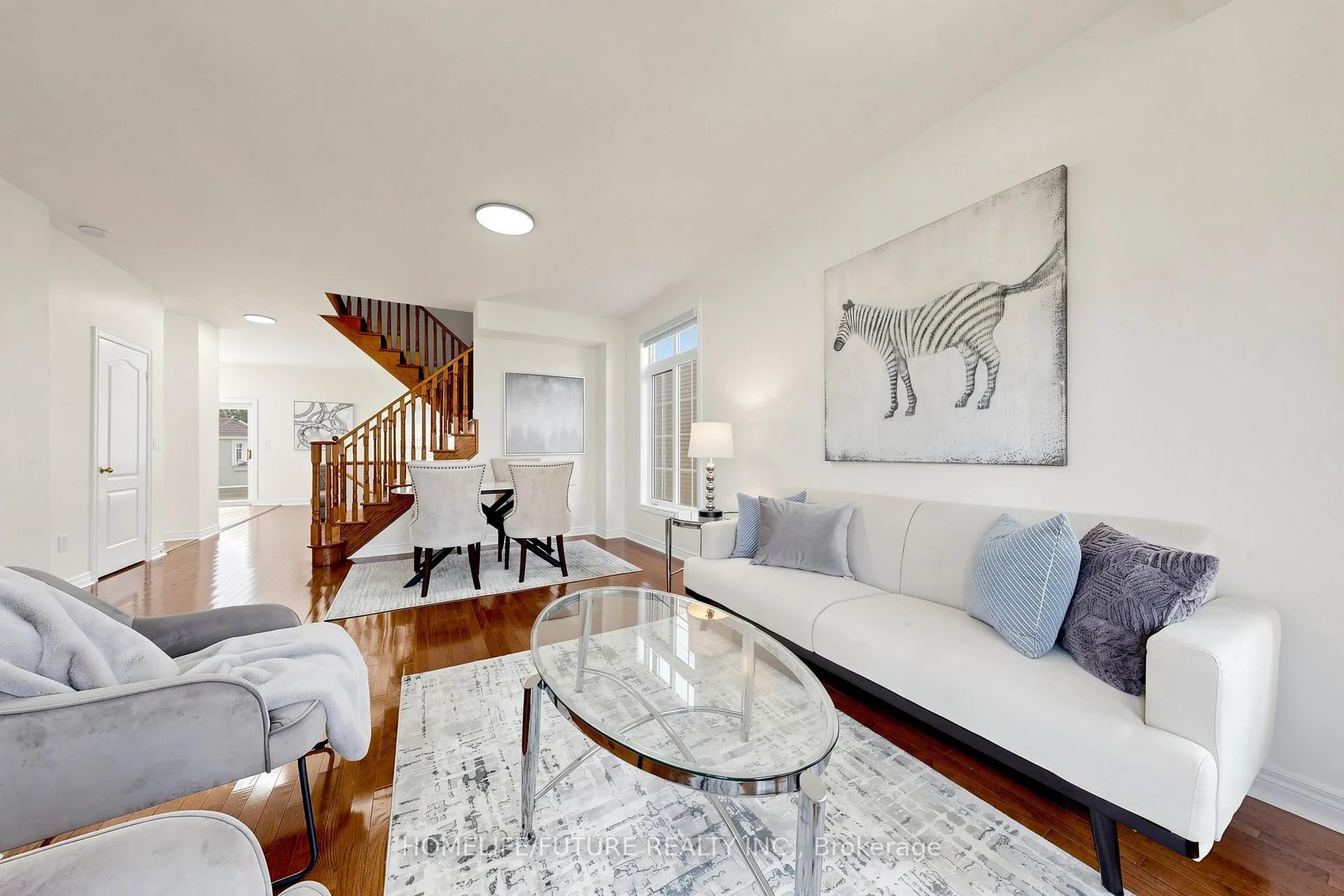 Photo 10 of 17 Coyote Way, Vaughan, Vellore Village — HOMEH