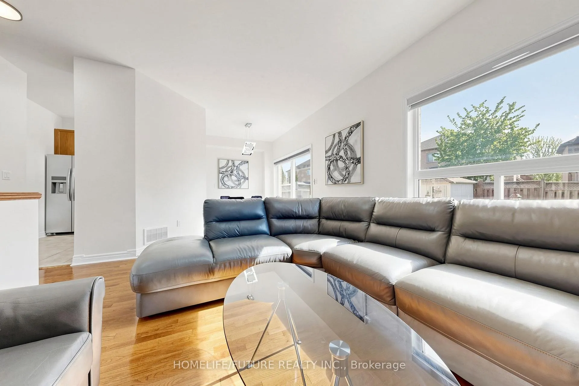 Photo 15 of 17 Coyote Way, Vaughan, Vellore Village — HOMEH