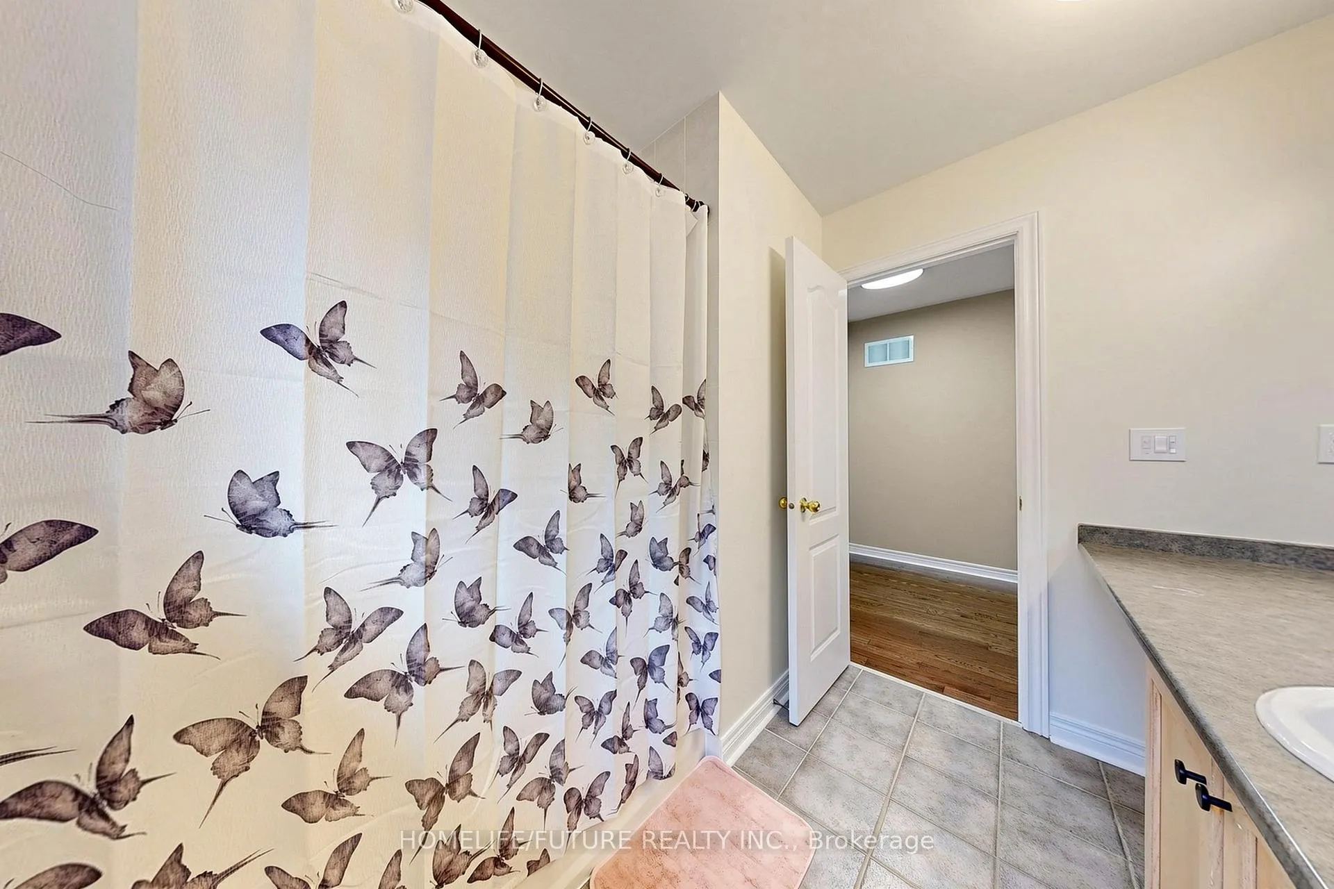 Photo 40 of 17 Coyote Way, Vaughan, Vellore Village — HOMEH