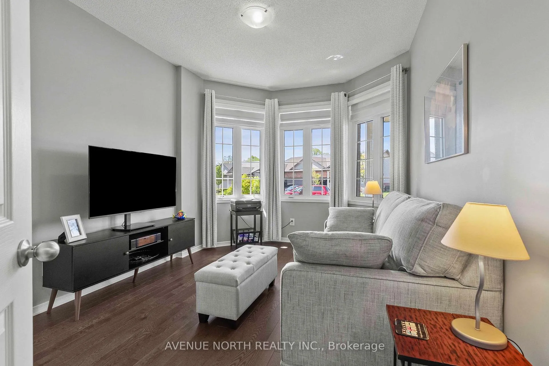 Photo 5 of 52 Nixon Farm Drive, Ottawa, Richmond — HOMEH